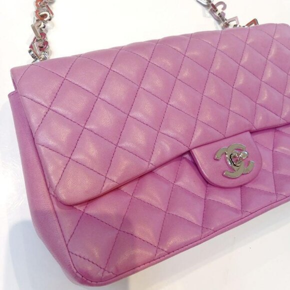 Authentic CHANEL CC Medium Classic Flap Lambskin Quilted Pink Valentine Handbag - Picture 7 of 11